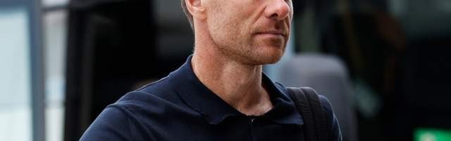 b体育-离开皇马帅位77天！阿隆索等待再就业：今夏有望接手利物浦